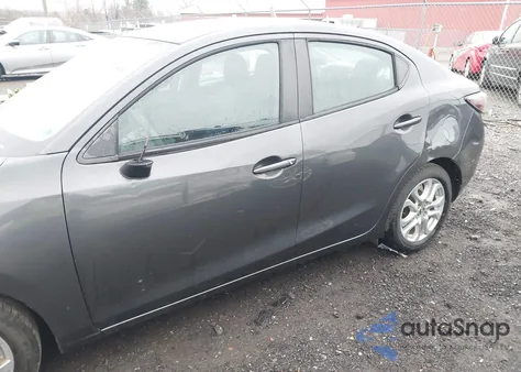 2017 Toyota Yaris Ia z USA, uszkodzony, nr VIN 3MYDLBYV7HY155040